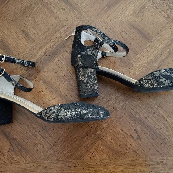 1920 Great Gasby complete outfit, dress, hat, gloves, shoes, feather headband - Picture 7 of 8